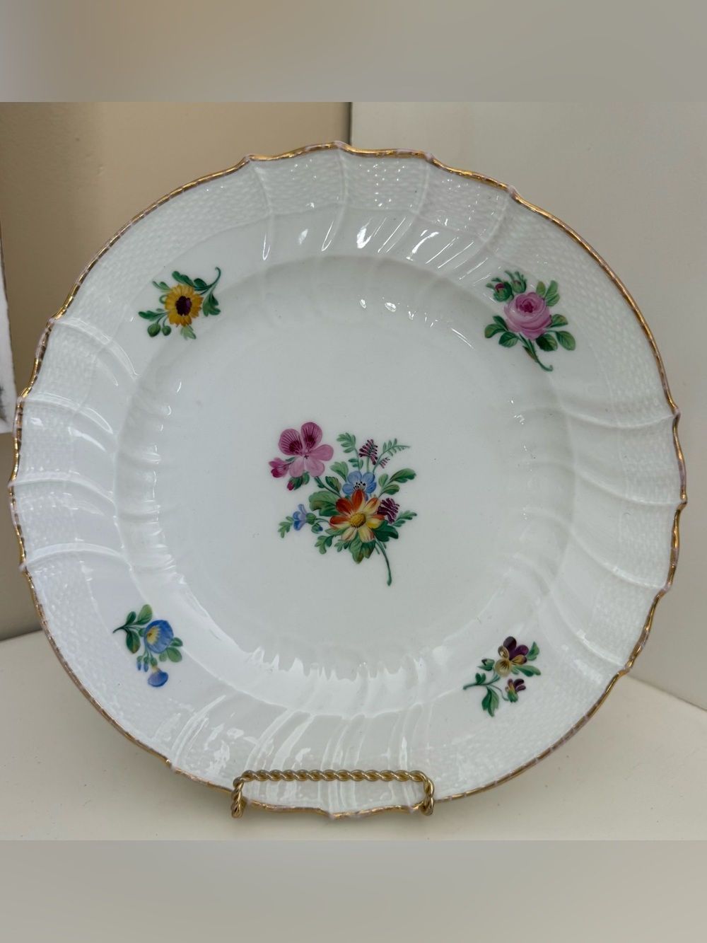 Antique KPM Berlin Neuosier 9.75” Hand Painted Floral Cabinet Plate Gold